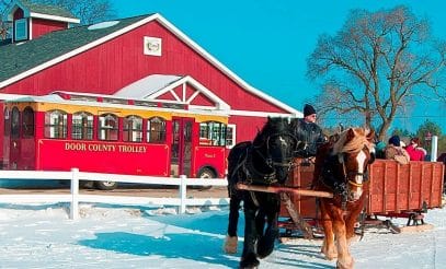 Check out our great options for seasonal packages including wineries and carriage rides.